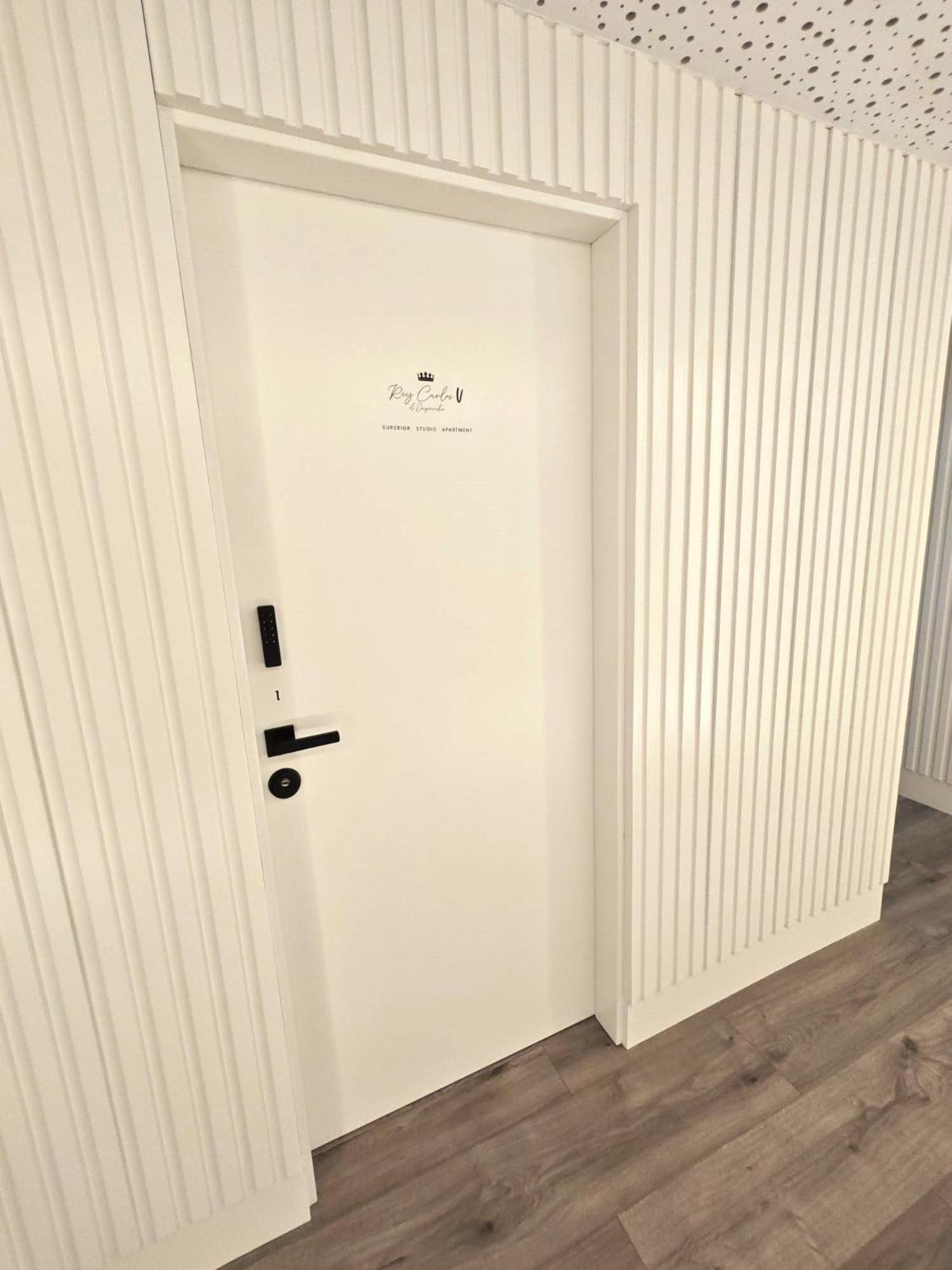 La Parada Del Rey - Luxury Suites Plasencia Bagian luar foto