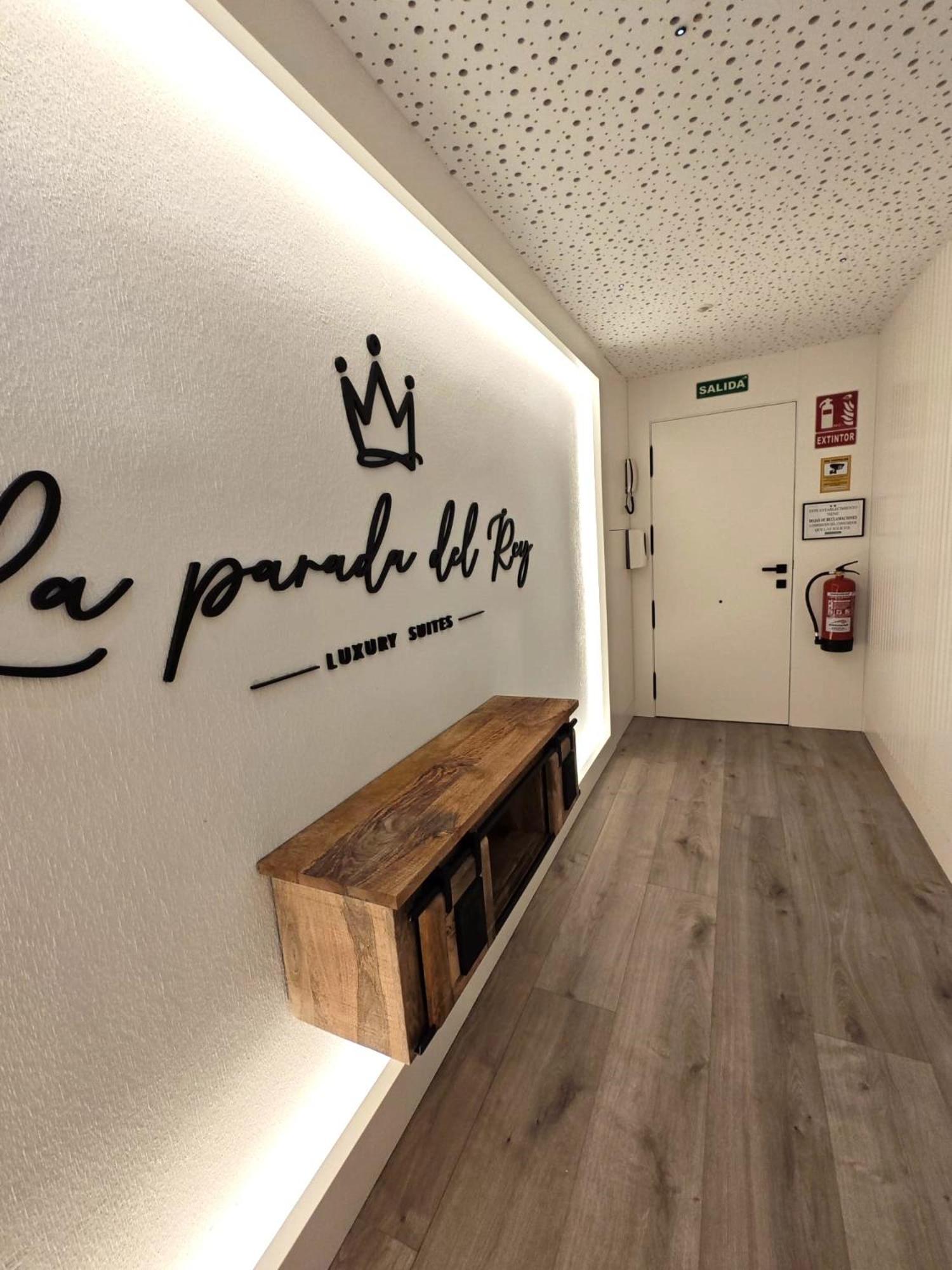 La Parada Del Rey - Luxury Suites Plasencia Bagian luar foto