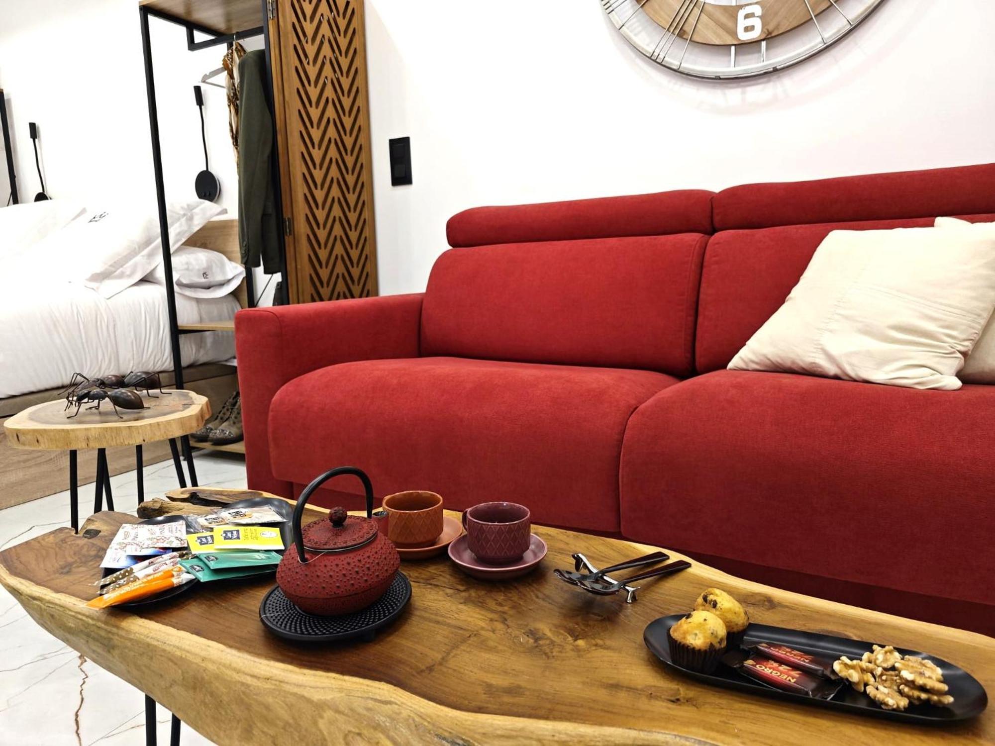 La Parada Del Rey - Luxury Suites Plasencia Bagian luar foto