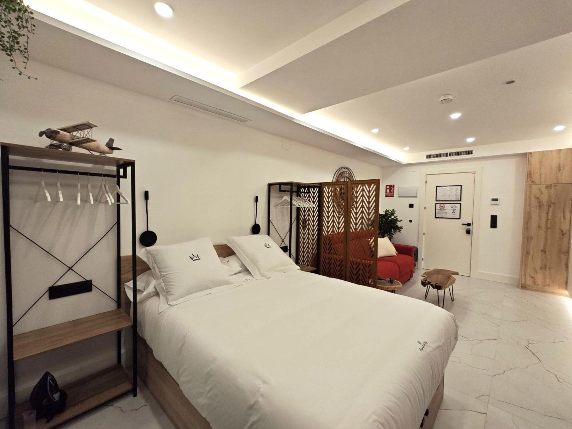 La Parada Del Rey - Luxury Suites Plasencia Bagian luar foto