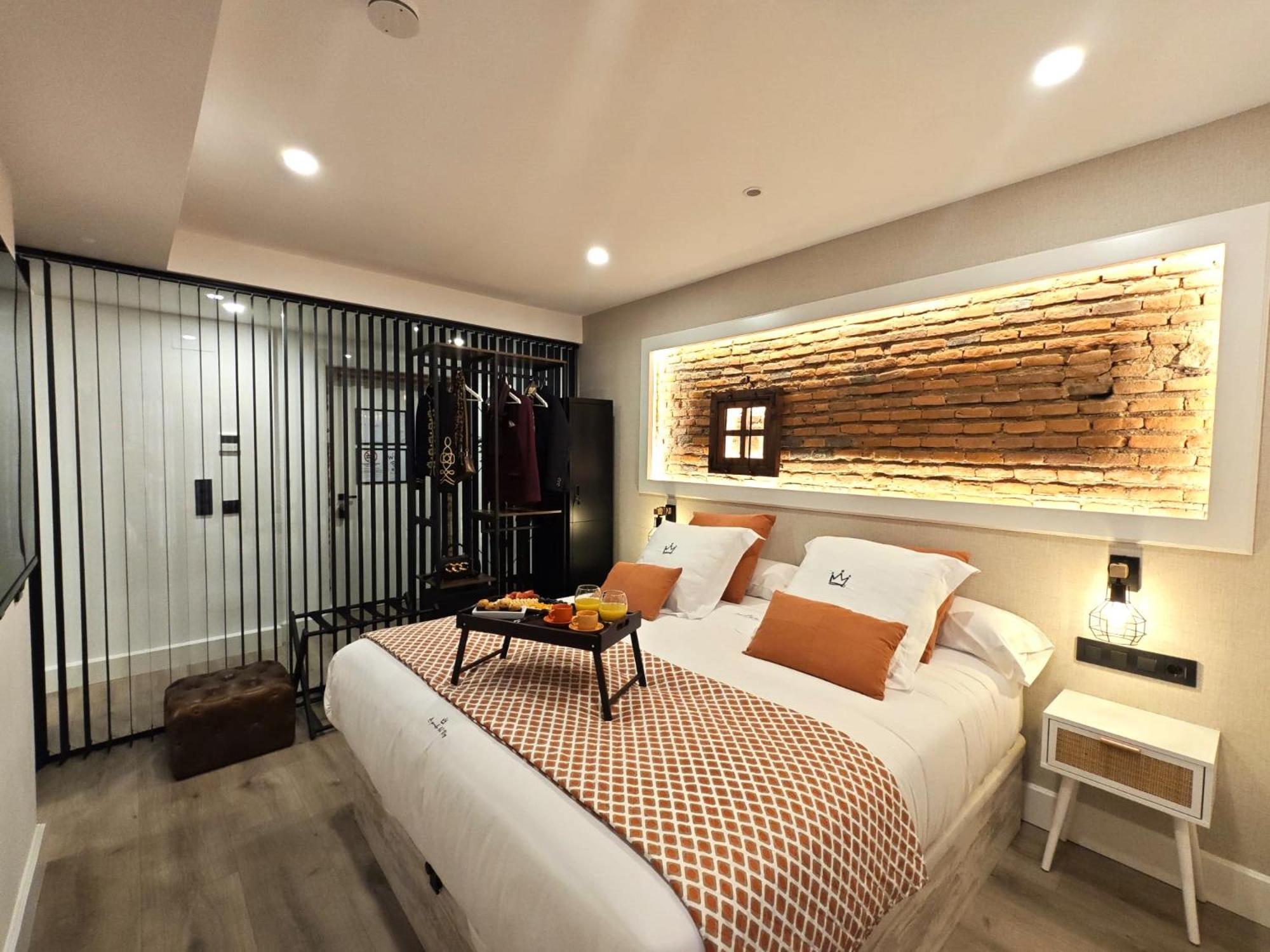 La Parada Del Rey - Luxury Suites Plasencia Bagian luar foto