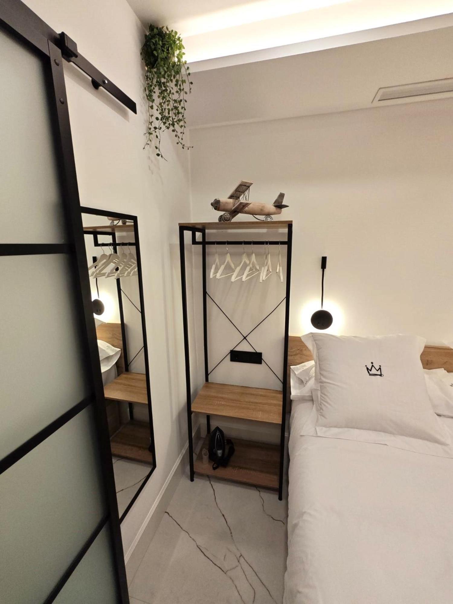 La Parada Del Rey - Luxury Suites Plasencia Bagian luar foto