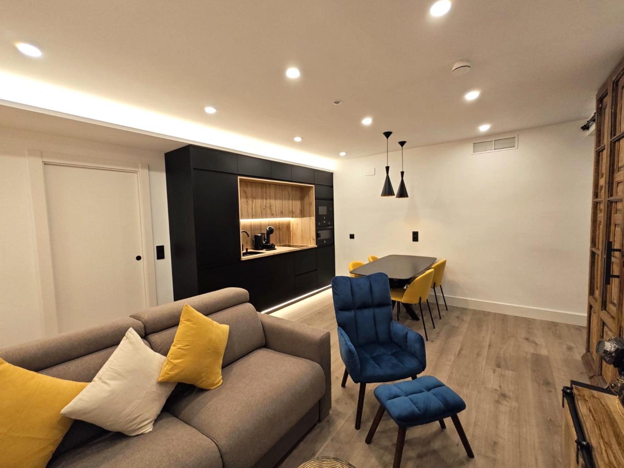 La Parada Del Rey - Luxury Suites Plasencia Bagian luar foto