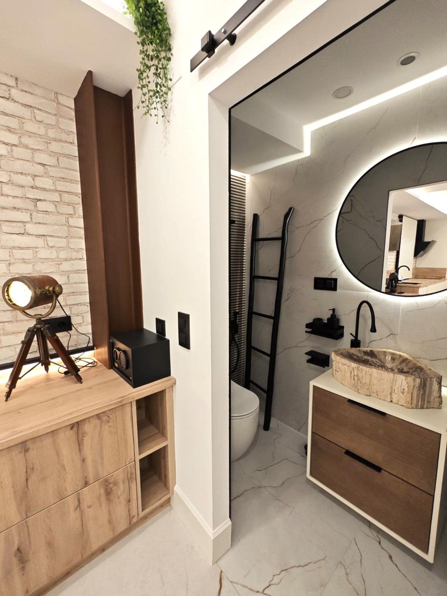 La Parada Del Rey - Luxury Suites Plasencia Bagian luar foto
