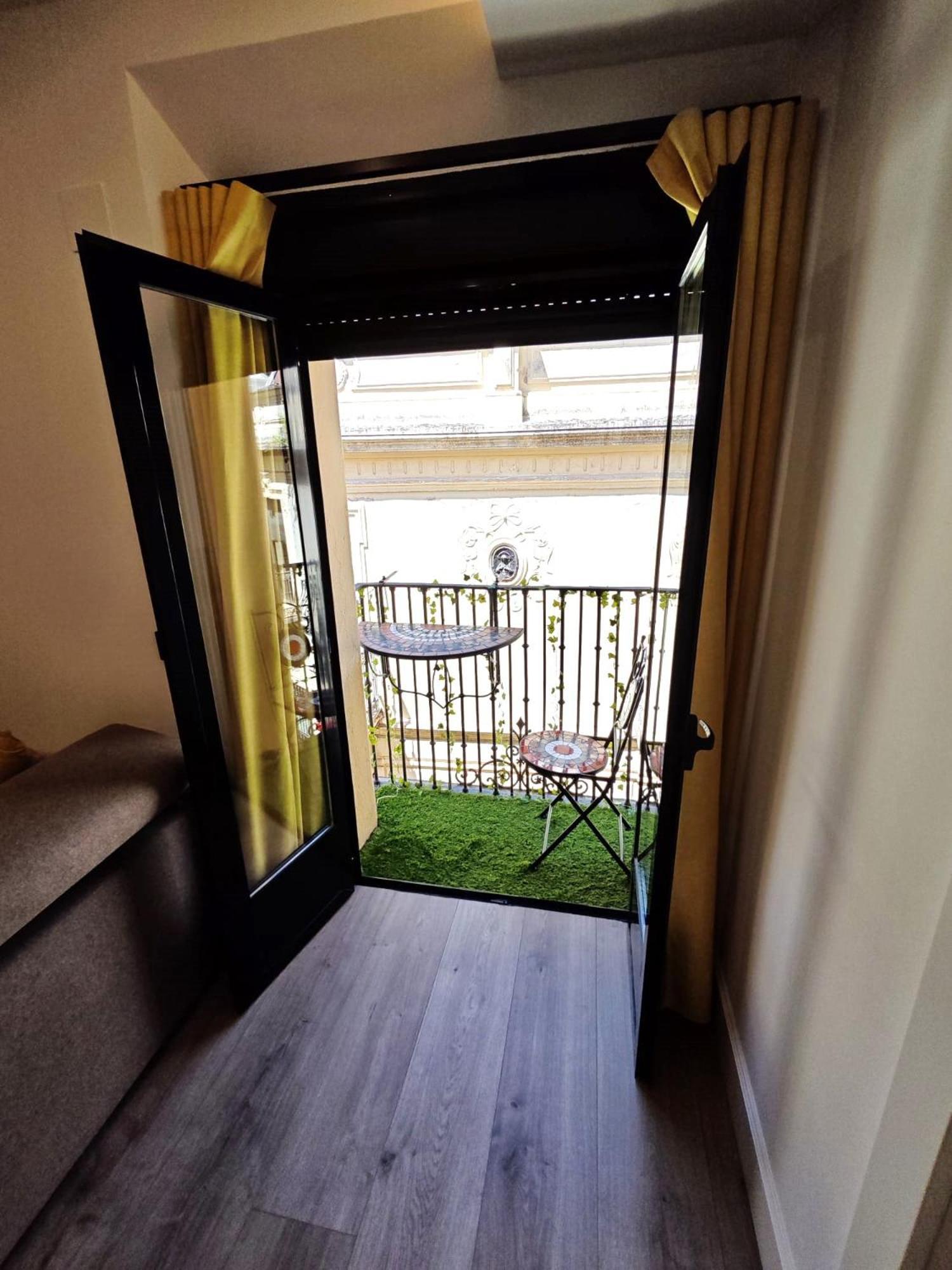 La Parada Del Rey - Luxury Suites Plasencia Bagian luar foto