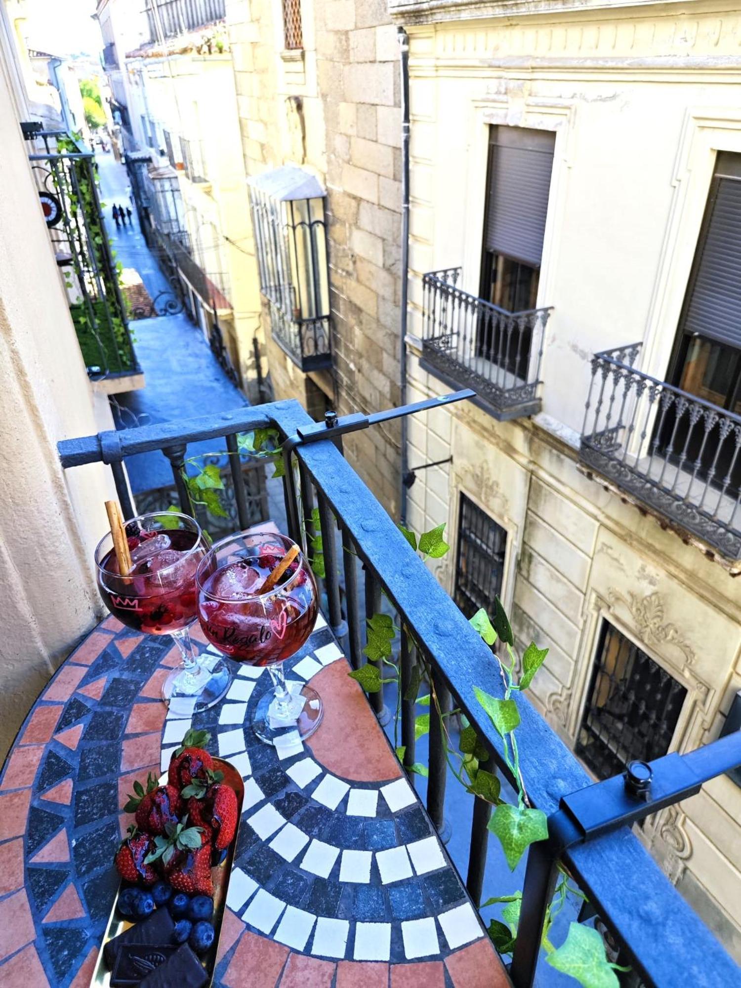 La Parada Del Rey - Luxury Suites Plasencia Bagian luar foto