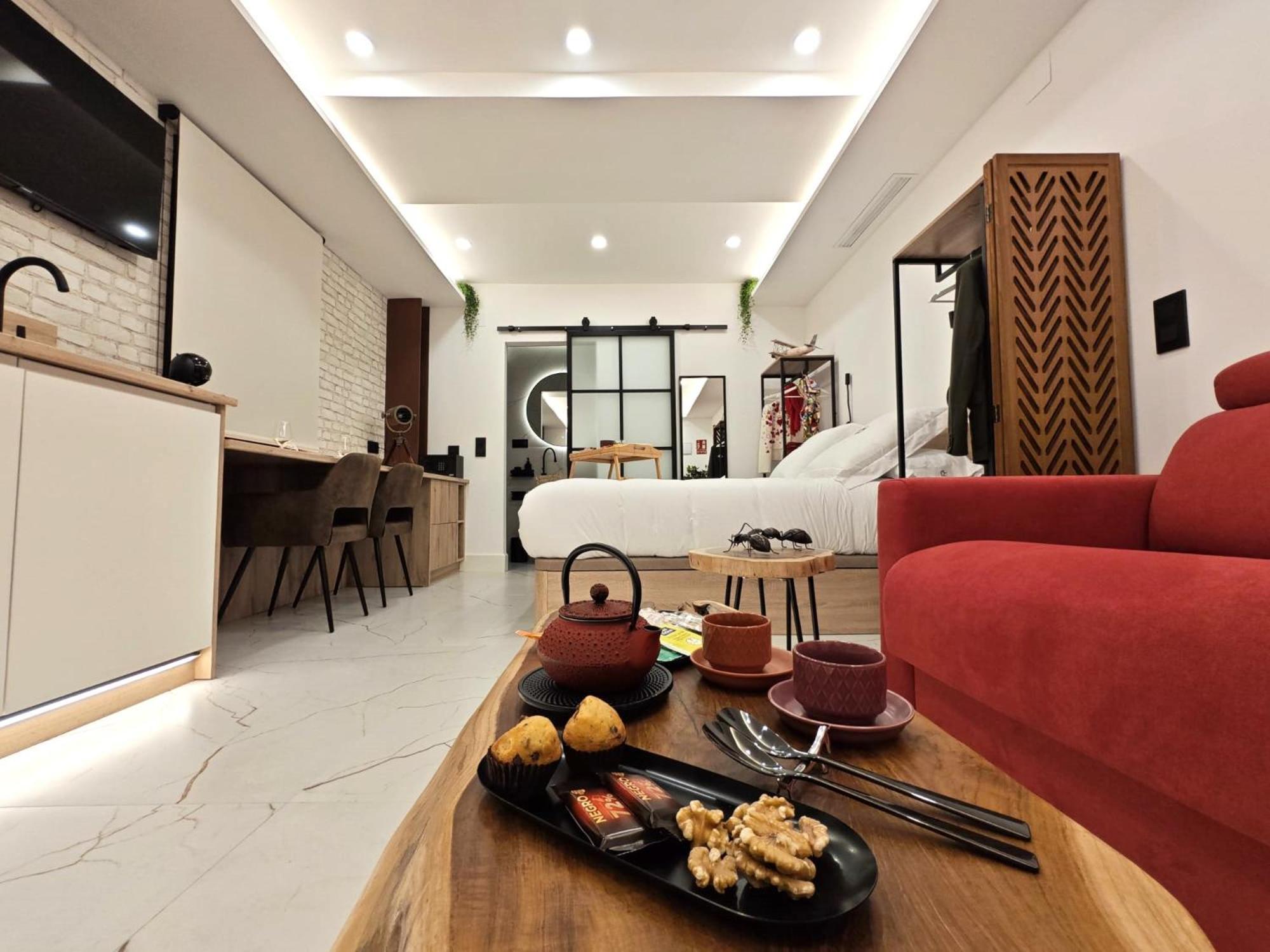 La Parada Del Rey - Luxury Suites Plasencia Bagian luar foto
